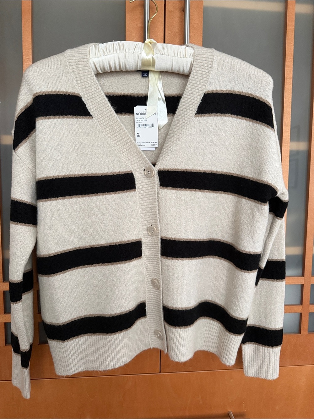Splendid V-neck Cardigan